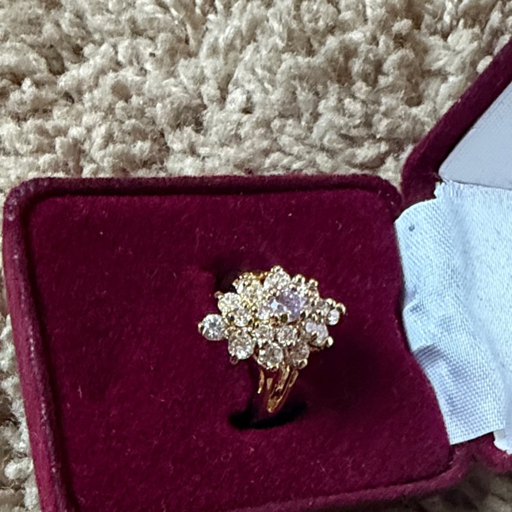Gold Floral Cluster Ring